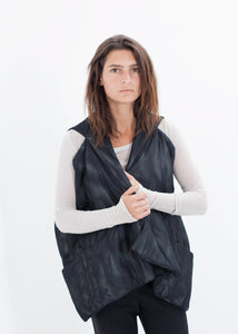 Quilted Mesh Waistcoat in Black/White