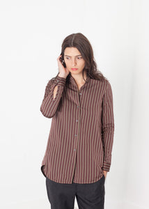 Sheen Button-Up in Red/Tan